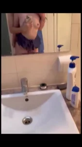 对镜调教深圳极品巨乳女大学生，学生可约